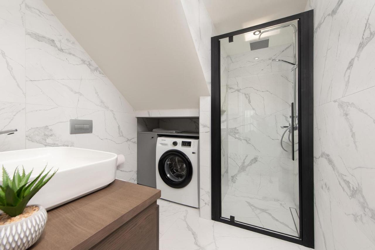 30 Senses Luxury Apartment Insight เอียลิซอส ภายนอก รูปภาพ