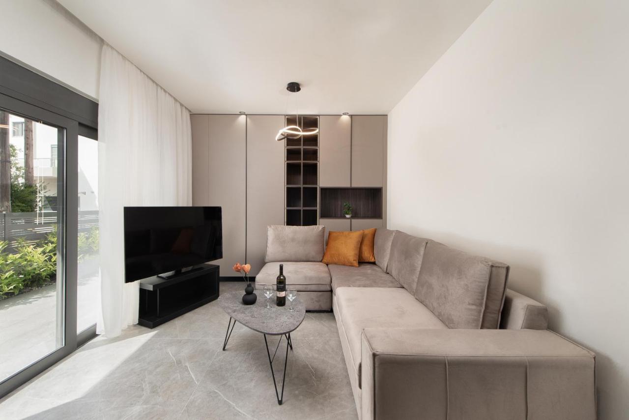 30 Senses Luxury Apartment Insight เอียลิซอส ภายนอก รูปภาพ